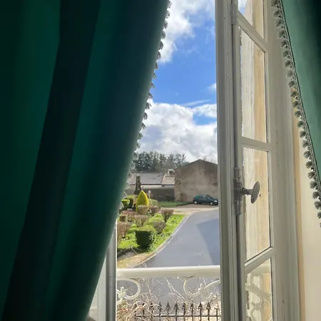 Chateau De Konukevi *